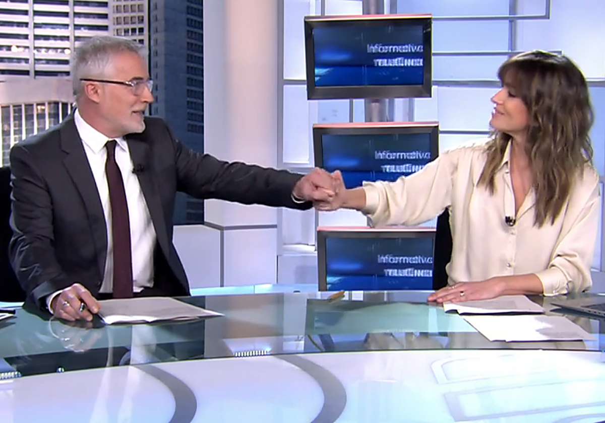 David Cantero e Isabel Jiménez, este viernes 22 de diciembre, en Informativos Telecinco