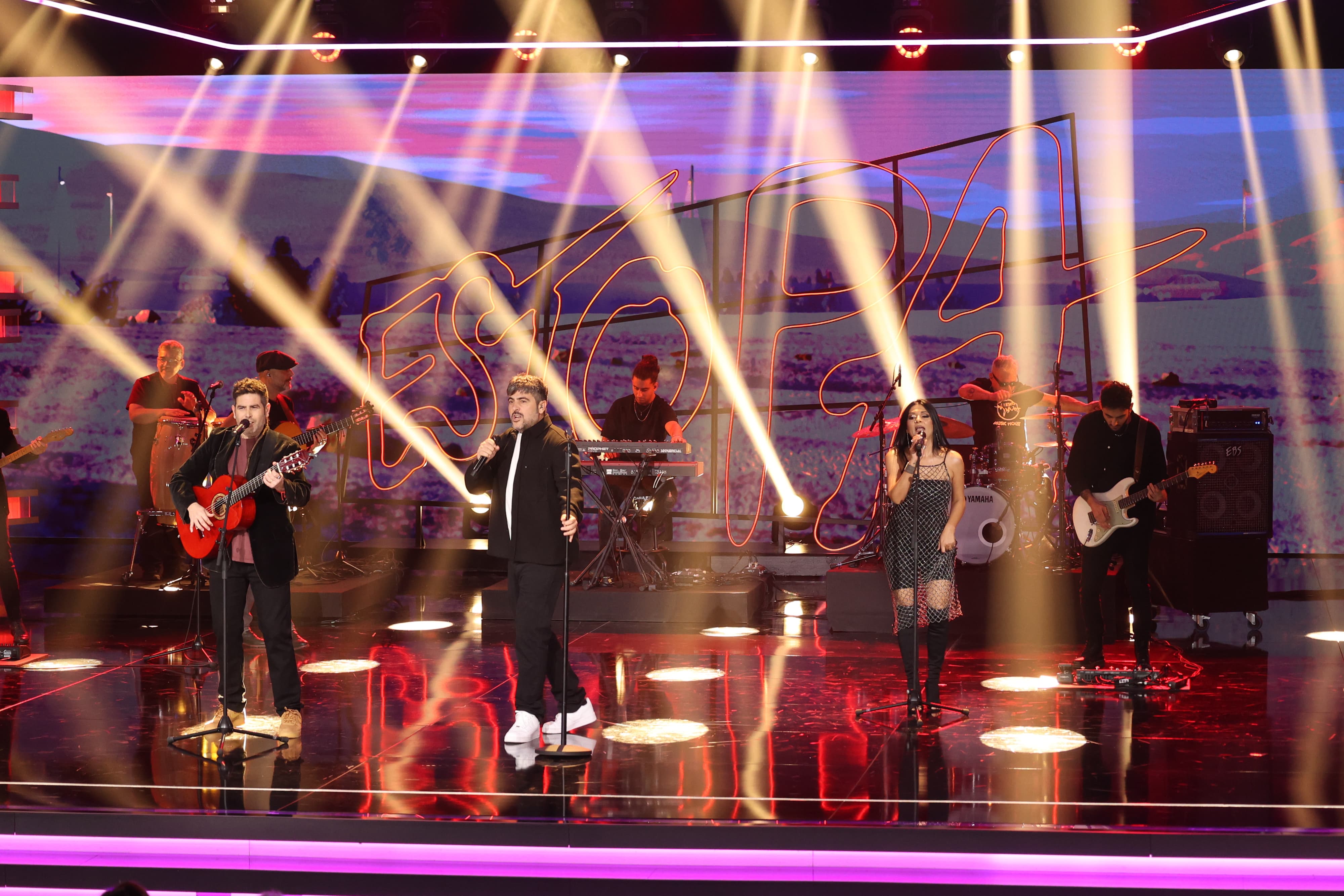 Estopa, durante su actuación en los Goya.