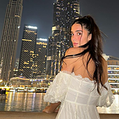 Quién es Claudia Martínez: su pasado televisivo, rumores de romance con Yatra y las claves de su relación con Mario González