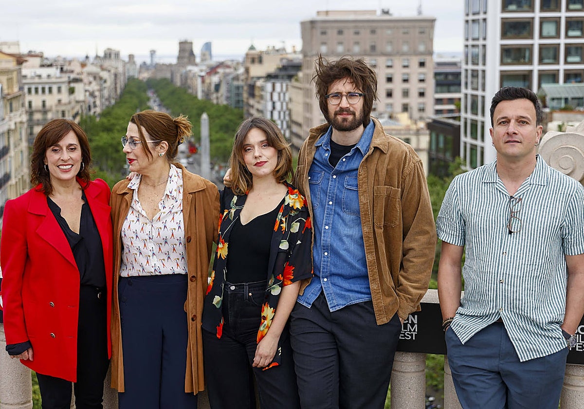 El equipo de 'Casa en flames', durante la presentación de la película este jueves