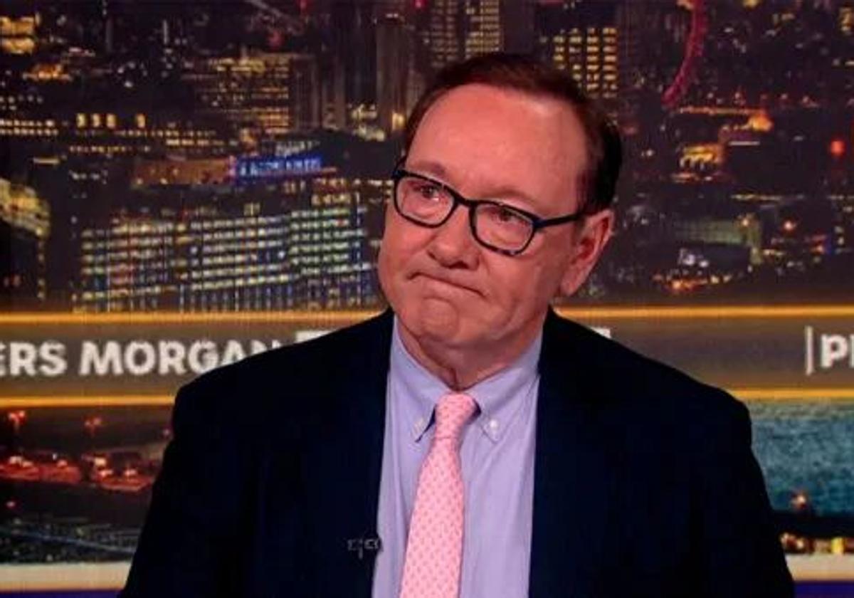 Kevin Spacey con lágrimas en los ojos durante la entrevista