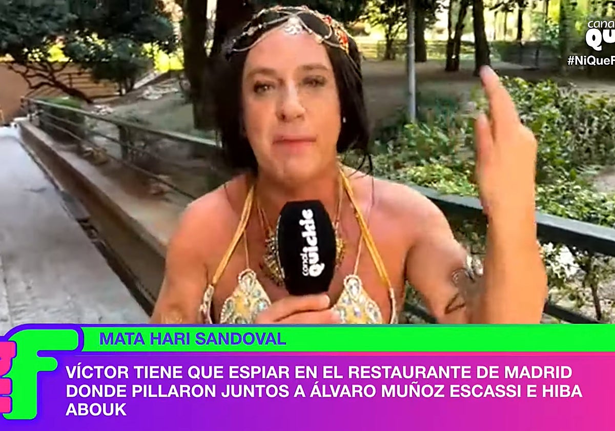 Víctor Sandoval, colaborador de 'Ni que fuéramos', ha tenido un rifirrafe en directo con una reportera de Ana Rosa Quintana.