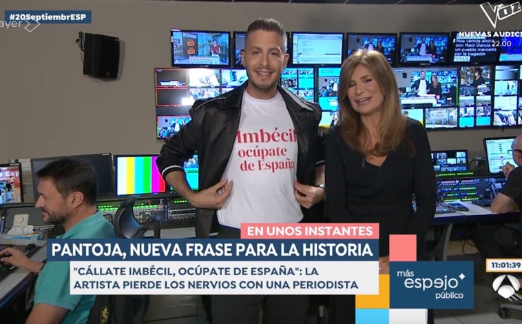 Imagen principal - Nando Escribano, colaborador de 'Espejo Público', ha sorprendido con su camiseta.