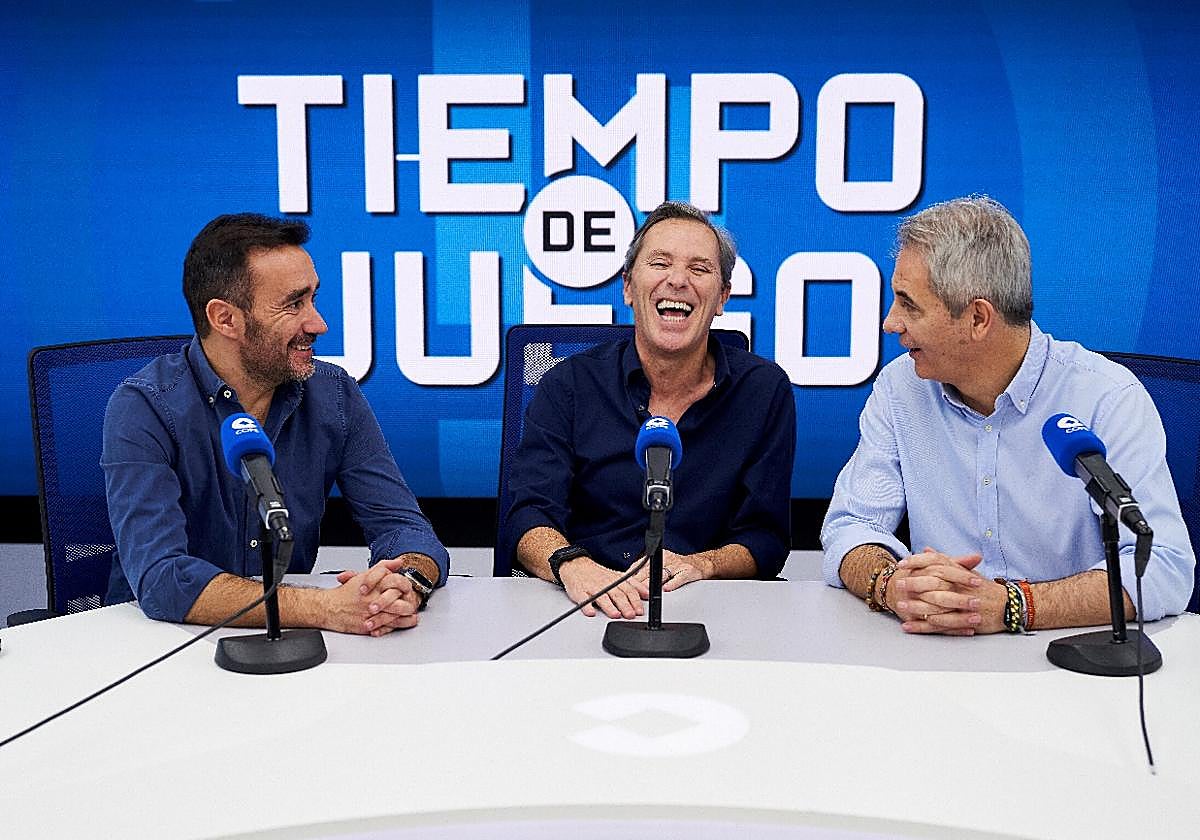 Paco González, Manolo Lama y Juanma Castaño renuevan en Cope hasta 2030