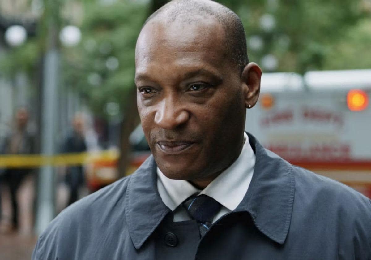 Tony Todd - Figure 1