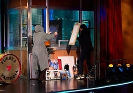 Kira Miró irrumpe en ‘La Revuelta’ de la manera más inesperada y ‘ataca' a Broncano:«Es peligroso»