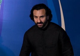 Apuñalan al actor de Bollywood Ali Khan durante un intento de robo en su vivienda