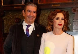 El novio de Ágatha Ruiz de la Prada acusa a Lolita de «buscar fama» y Ana Rosa Quintana advierte a la diseñadora: «¡Mejor que no te defienda!»