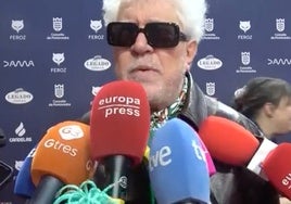 Pedro Almodóvar responde sin rodeos a Belén Esteban sobre si será el director de la serie sobre su vida