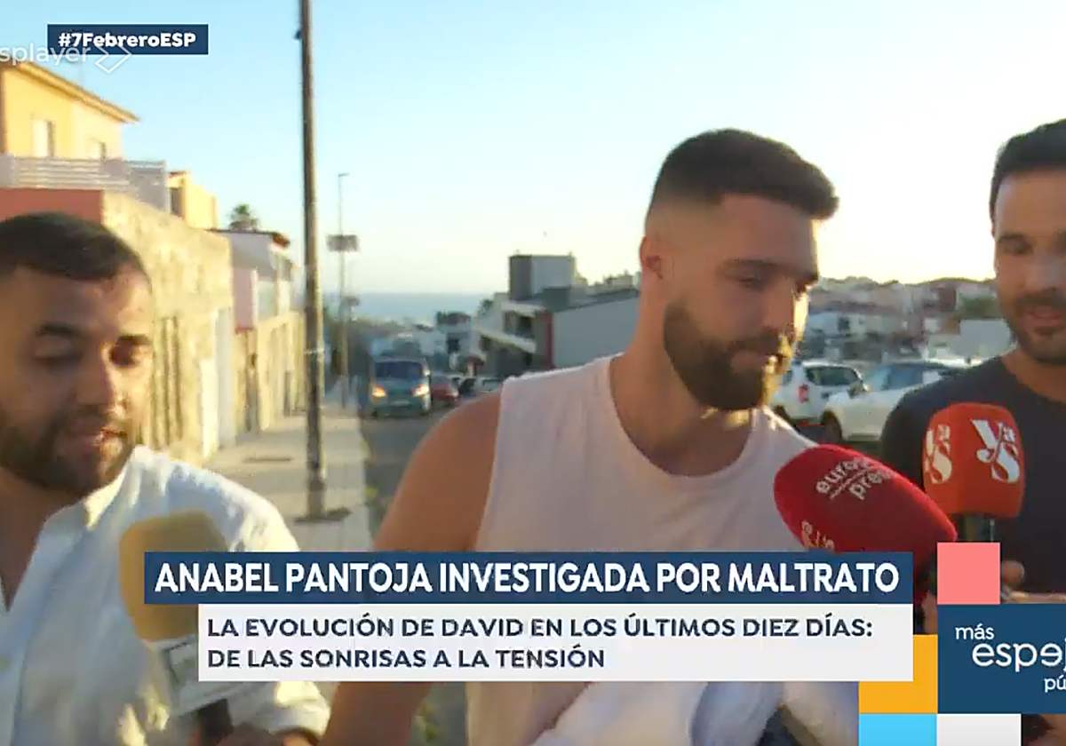 Un colaborador de 'Espejo Público' ha aclarado el incidente que se ha producido entre la prensa y el novio de Anabel Pantoja.
