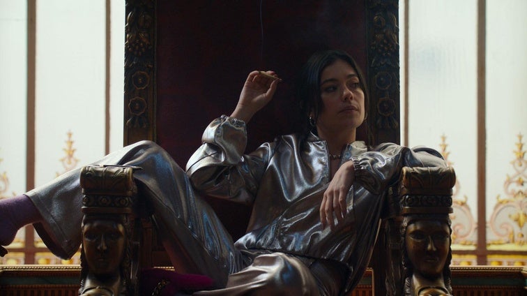 Anna Castillo, protagonista de la comedia sobre la monarquía 'Su majestad': «No te ríes de una familia, sino de una parte de España»