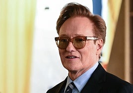 Quién es Conan O'Brien, presentador de la gala de los Oscar 2025: su polémica con la NBC, su relación con 'Los Simpson' y su mujer