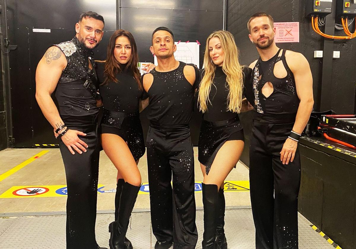 Quiénes son los bailarines de Melody en la actuación de la final de Eurovisión