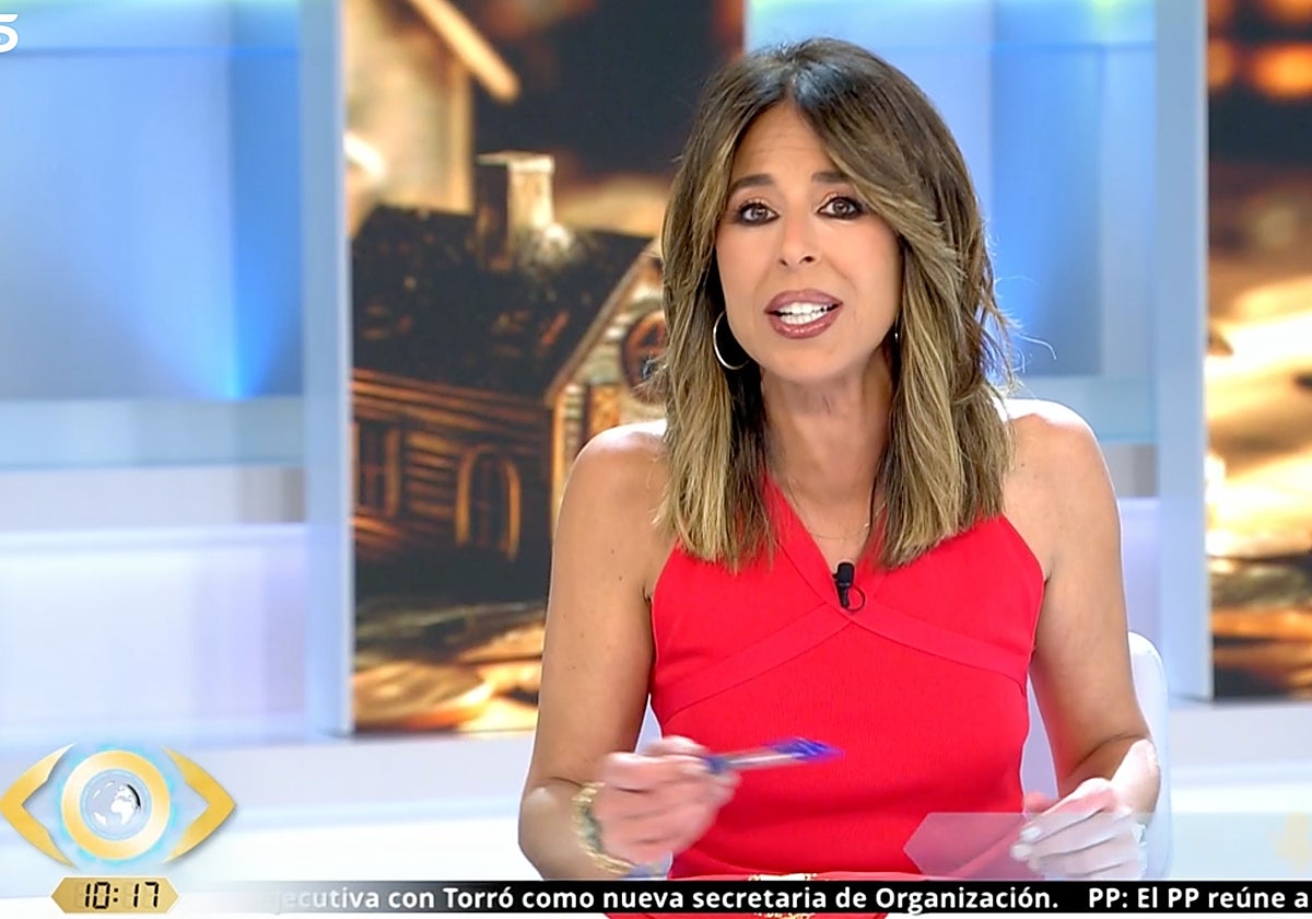 Ana Terradillos, presentadora de 'La mirada crítica', ha puesto sobre la mesa la «desafortunada» frase de Pedro Sánchez durante el congreso del PSOE.