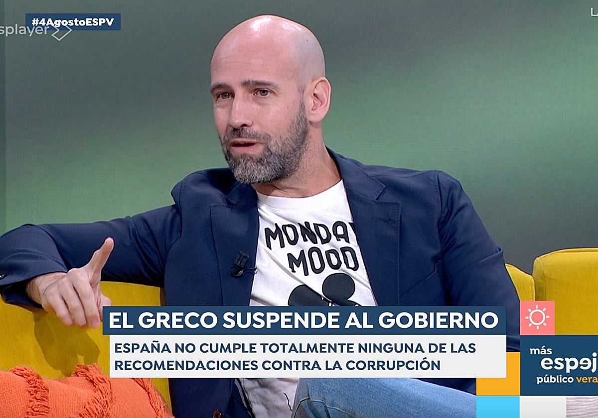 Gonzalo Miró, colaborador de 'Espejo Público', ha dado un 'tirón de orejas' al Gobierno.