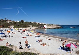 Una directora de una agencia de viajes española, clara sobre los precios de las vacaciones en nuestro país: «Irte a un hotel de Menorca te sale...»