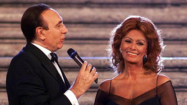 Adiós emocionado a Pippo Baudo, presentador gigante que unificó Italia desde la televisión pública