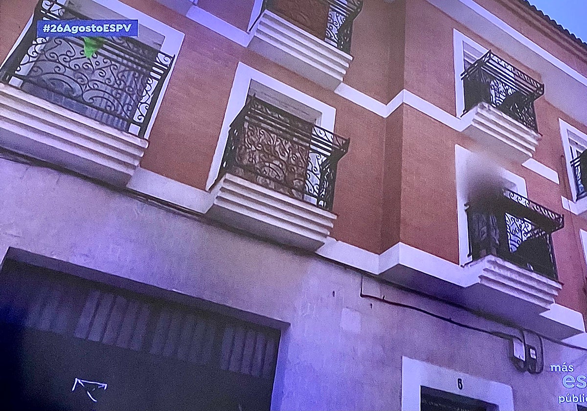 'Espejo Público' se ha acercado hasta Leganés para dar voz a los vecinos de una casa okupada que tiene en vilo a todos los vecinos.