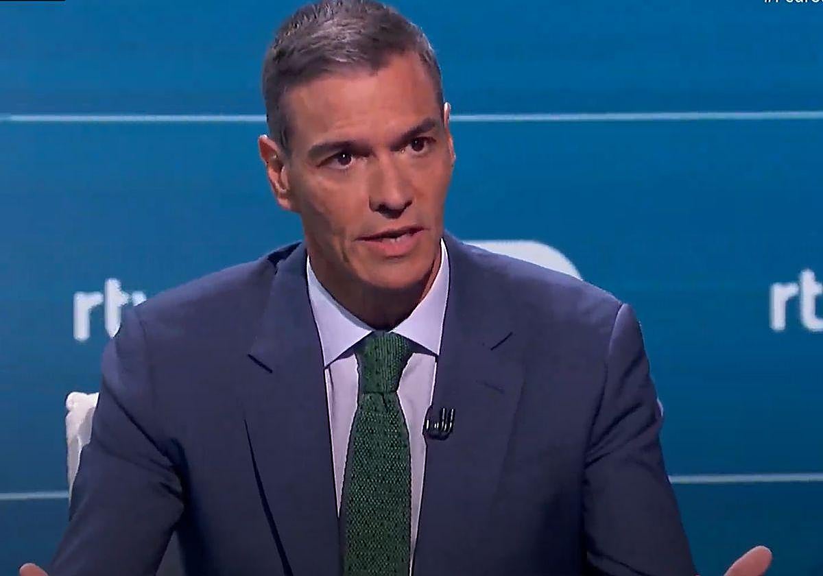 Pedro Sánchez, durante su entrevista con Pepa Bueno en TVE