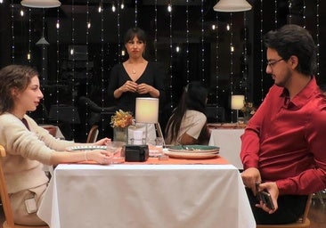 Arruina por completo su cita de 'First Dates' por un inexplicable gesto al pagar la cuenta: «Me he quedado tiesa»