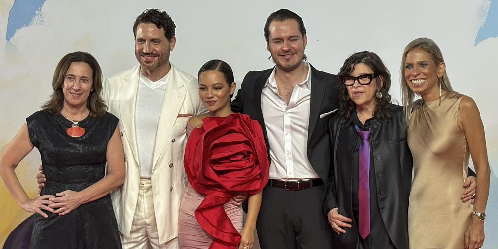 'Aún es de noche en Caracas' triunfa en su estreno en Venecia