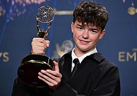 'Adolescencia' y 'The Studio' arrasan en los premios Emmy