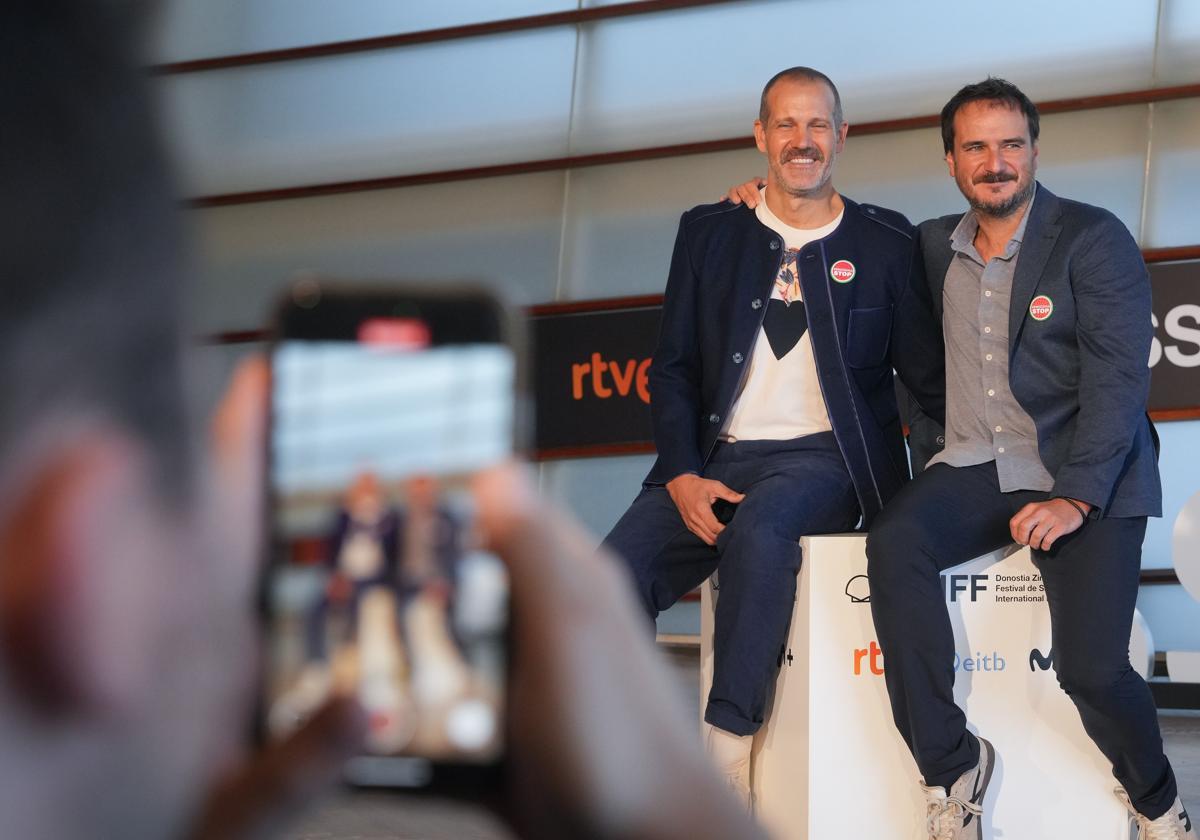 Aitor Arregi y Jose Mari Goenaga: «Maspalomas es un lugar donde te liberas o un armario gigantesco»
