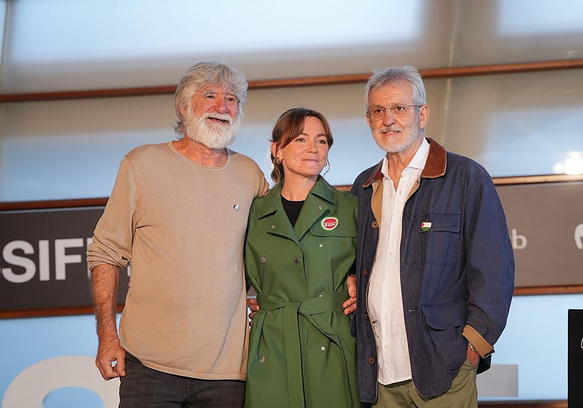Los actores Kandido Uranga, Nagores Aramburu y José Ramón Soroiz, durante la presentación de 'Maspalomas'