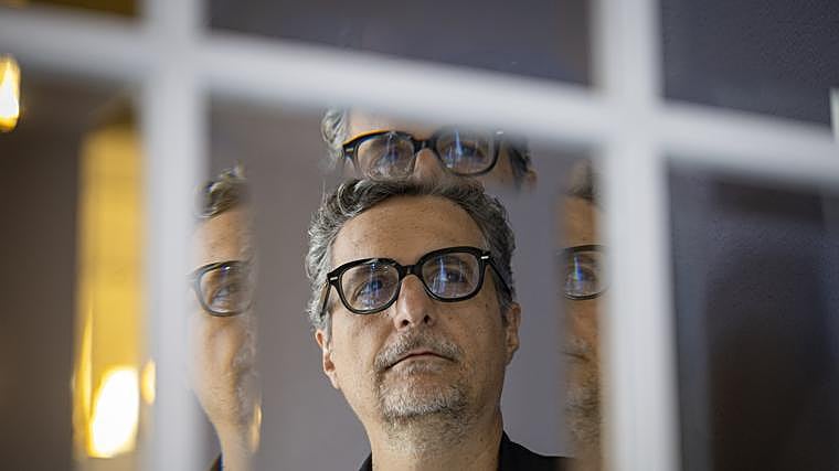 El brasileño Kleber Mendoça Filho, director de 'El agente secreto'