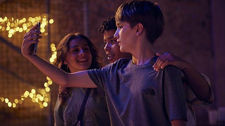 Tres de los jóvenes protagonistas de 'Pubertat'