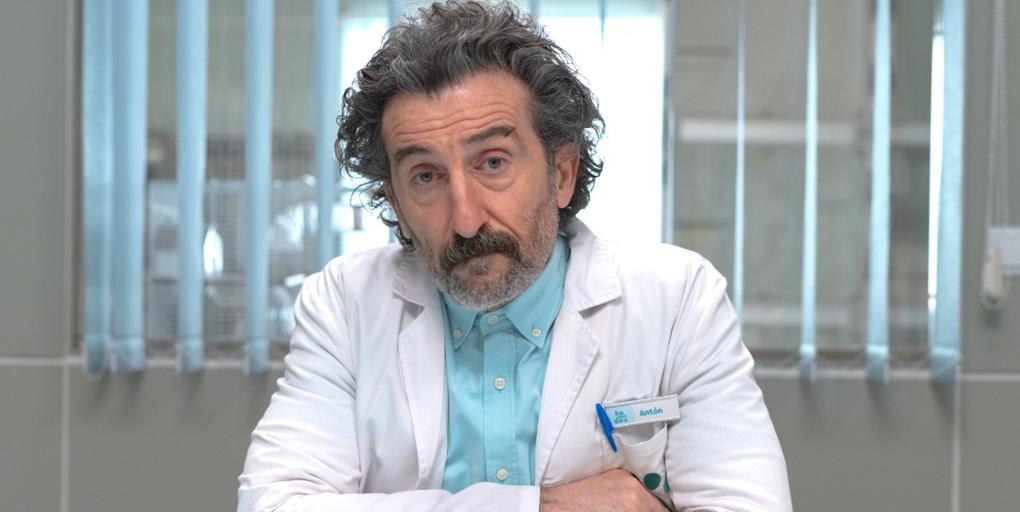 La serie del creador de 'Entrevías' que se estrena hoy en Netflix y protagoniza Luis Zahera: tiene nueve episodios y está ambientada en Galicia