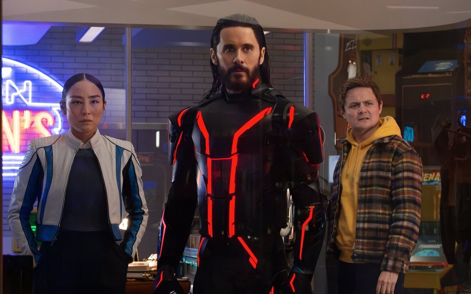 Jared Leto en 'Tron: Ares', que ha liderado la taquilla con unos exiguos 696.000 euros