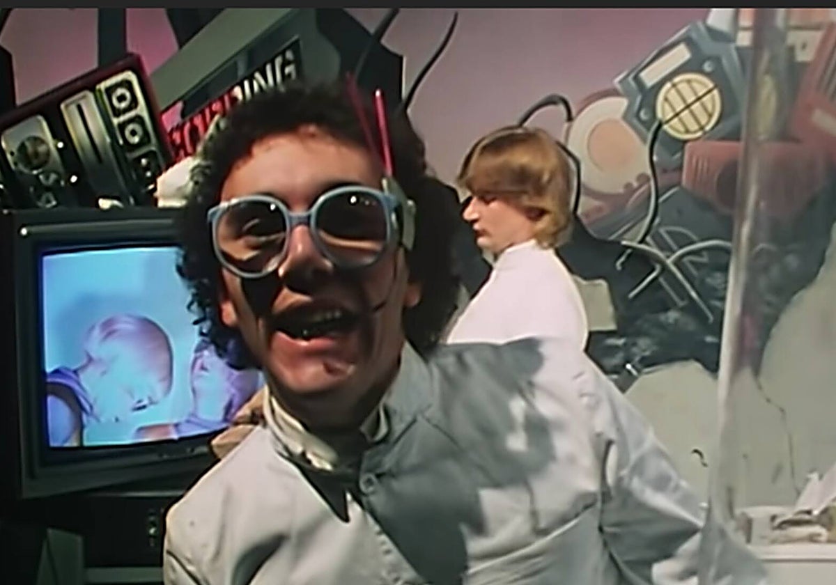 Imagen del videoclip de 'Video killed the radio star' de The Buggles, el primero que MTV emitió en 1981