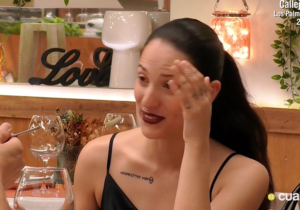 Patricia cenando en 'First Dates'