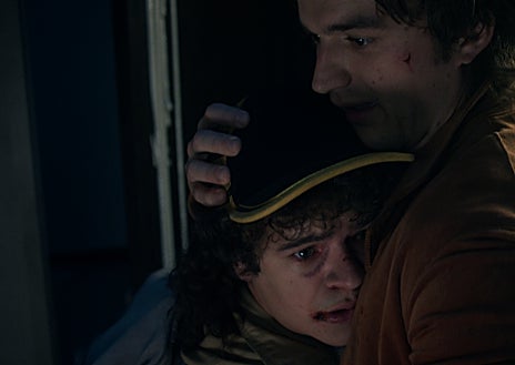 Imagen secundaria 1 - Los chicos se enfrentan al gran final de 'Stranger Things'