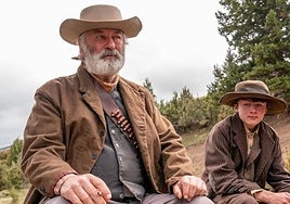 Crítica de 'Dos Forajidos' (***): El wéstern en el que a Alec Baldwin se le escapó una bala