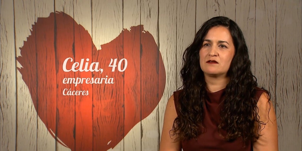 Una soltera de 'First Dates' reacciona de forma sorprendente al ver el físico de su cita: «Nunca he estado con alguien así»