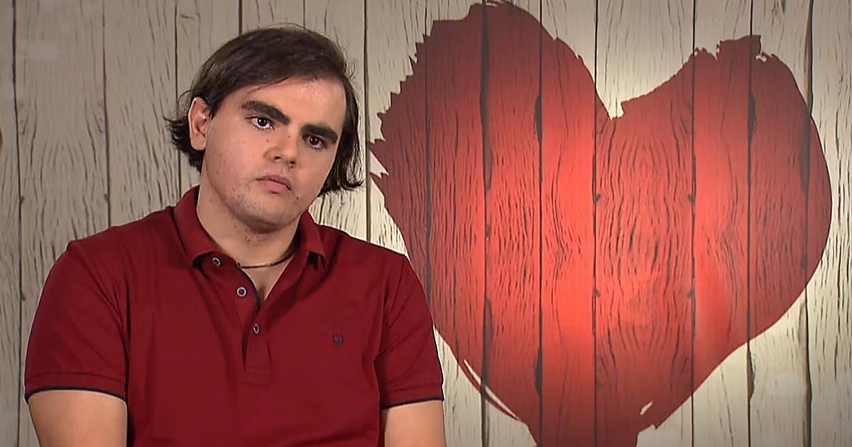 Un soltero de 'First Dates' se ofende con Carlos Sobera por el motivo más  insólito: «No me gustó nada»