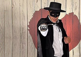 El 'doble' de Antonio Banderas revela en 'First Dates' su experiencia sexual más salvaje: «Estas cosas no debería hablarlas…»