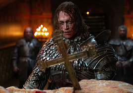 El guiño a los Reyes Católicos que se cuela en el 'Drácula' de Luc Besson