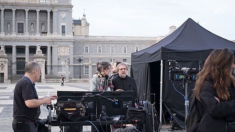 Javier Olivares revive la vida de Victoria Eugenia entre la soledad, la lucha por la sanidad y el exilio con 'Ena'