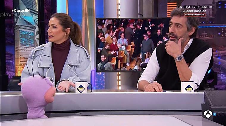 Nuria Roca and Juan del Val in 'El Hormiguero'