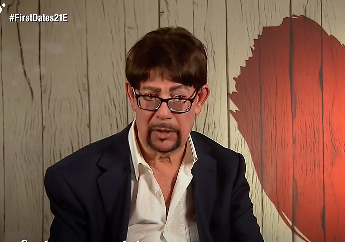 Un soltero se queda sin habla al ver a su cita de 'First Dates' vestido de mujer: «Me temblaban las piernas»