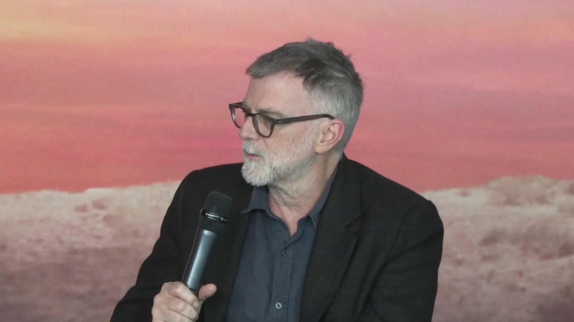 DiCaprio explora la &quot;humanidad&quot; en el &quot;mundo de extremos&quot; de &#039;Una batalla tras otra&#039;