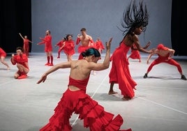 Teatro Central: La danza geométrica de Martens, una ecuación perfecta