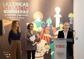 En imágenes, la inauguración de la exposición 'Las chicas somos guerreras' en la Casa de la Ciencia de Sevilla