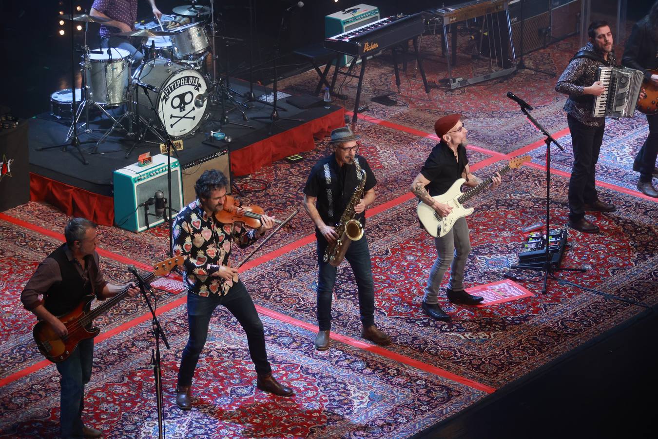 Fito encandiló al público sevillano con sus canciones 