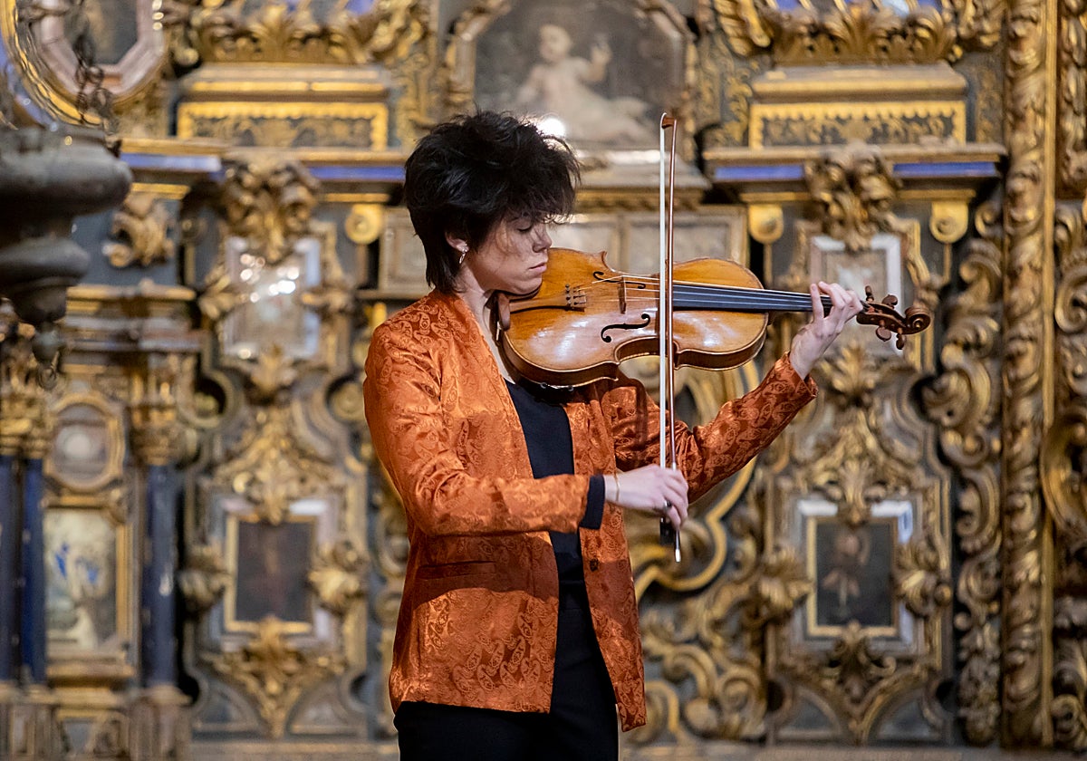 La violista Isabel Villanueva realizó un soberbio concierto en el FeMÀS