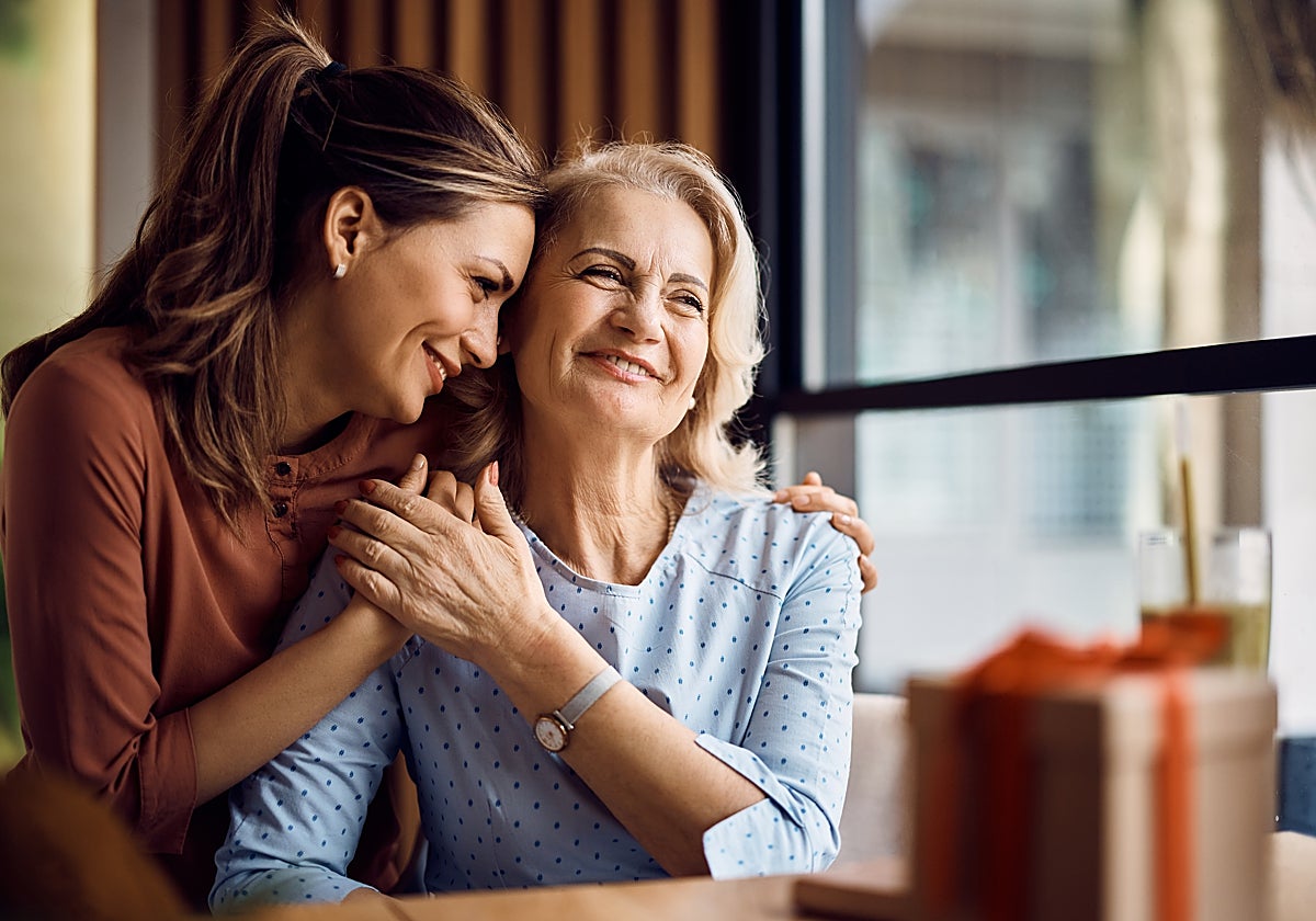 Fotografía de archivo de una madre y una hija
