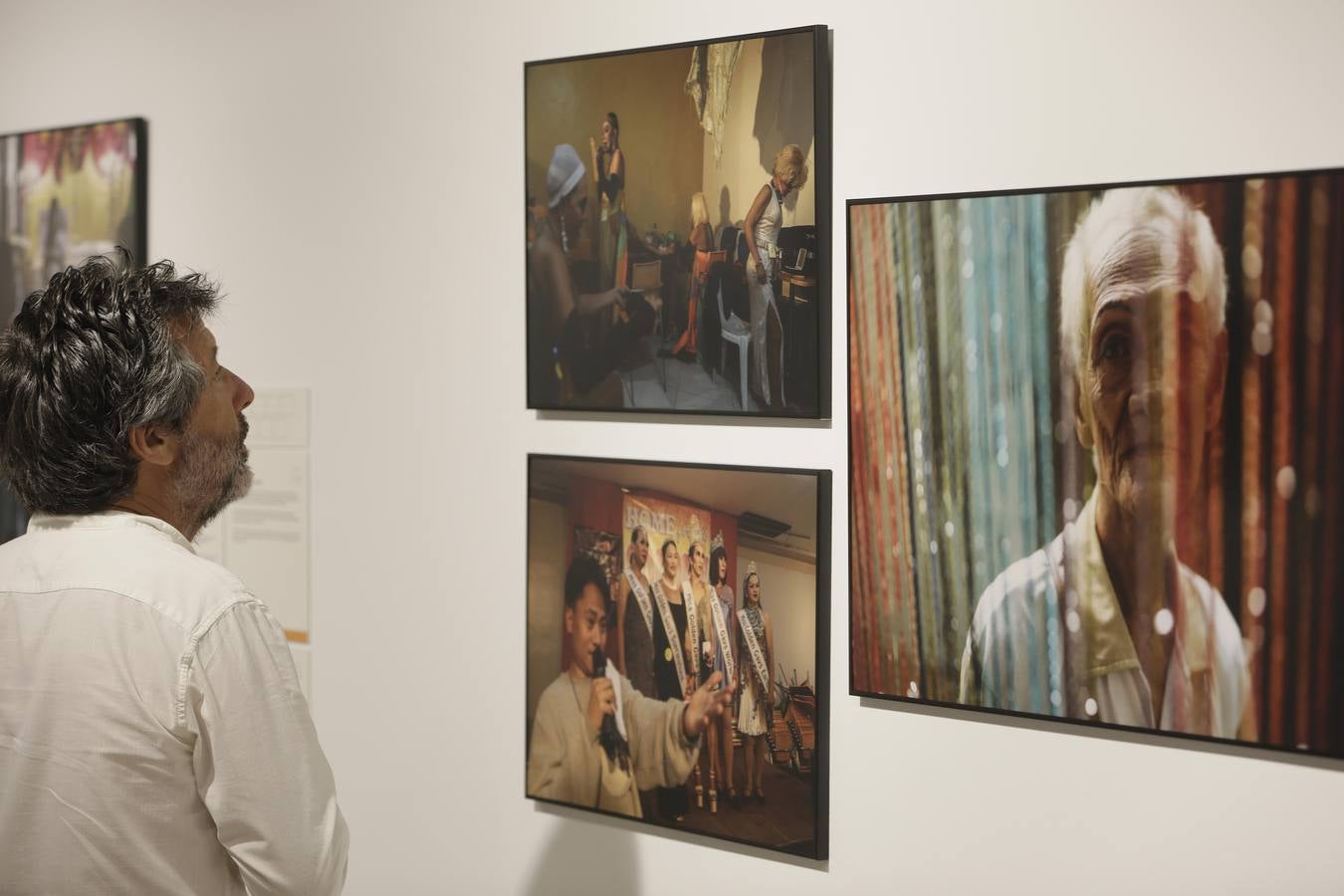 La inauguración de la exposición World Press Photo 2023 en la Fundación Cajasol de Sevilla